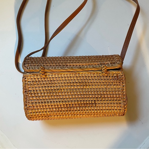 Hand Crafted Ratton Bag - Picture 2 of 5